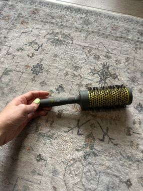 Drybar Gray and Yellow Round Thermal Styling Brush - Volumizing Barrel